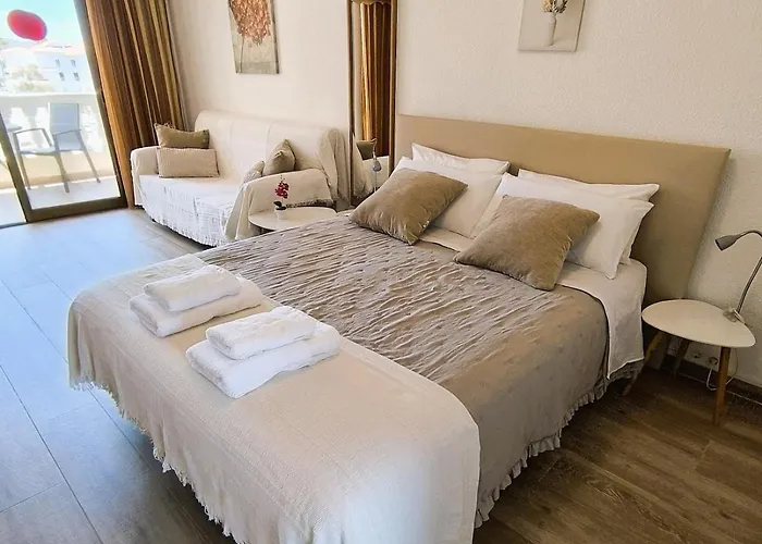 Lulys At Castle Harbour Appartement