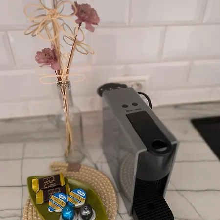 Lulys At Castle Harbour