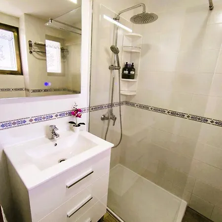 Lulys At Castle Harbour Apartment *