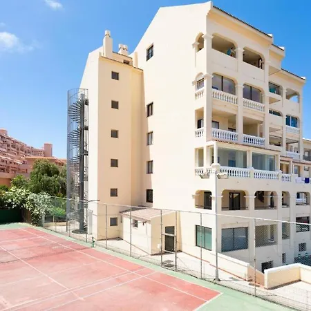 Lulys At Castle Harbour