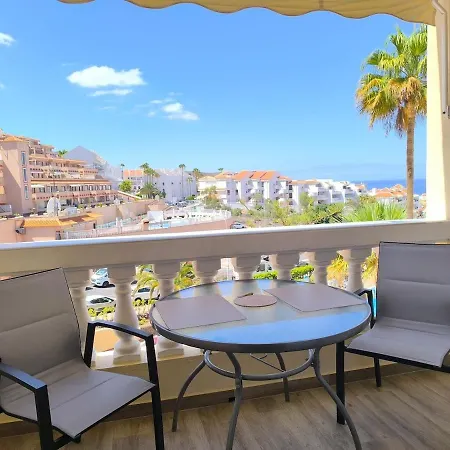 公寓 Lulys At Castle Harbour *